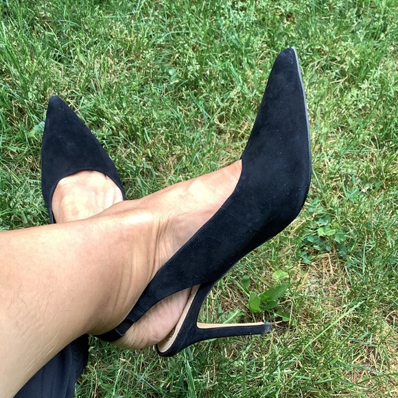 Vince Camuto suede sling back shoes 🖤🖤🖤 - Picture 7 of 9